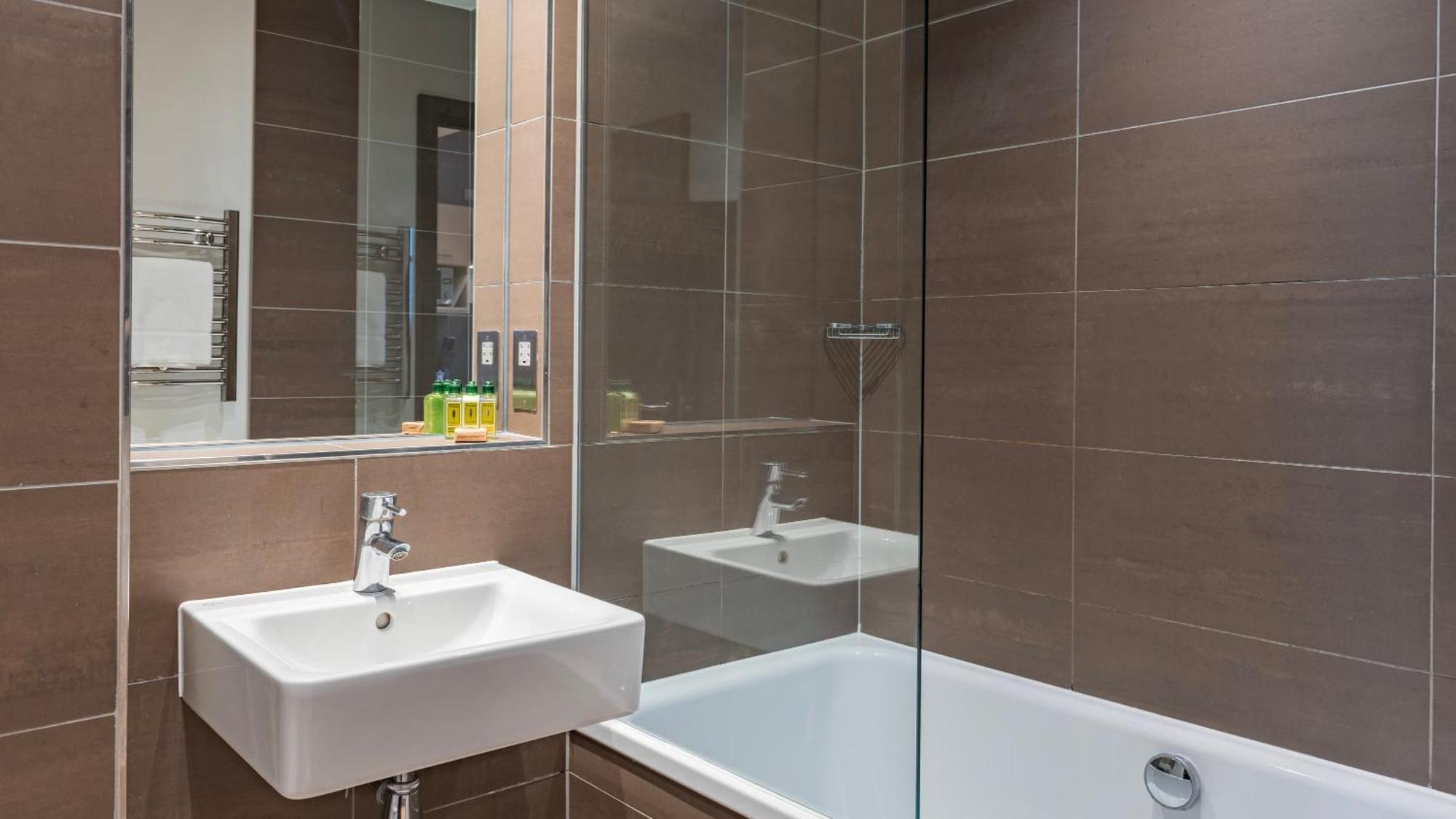Cannon Street Serviced Apartments By Lovelystay Londra Exterior foto